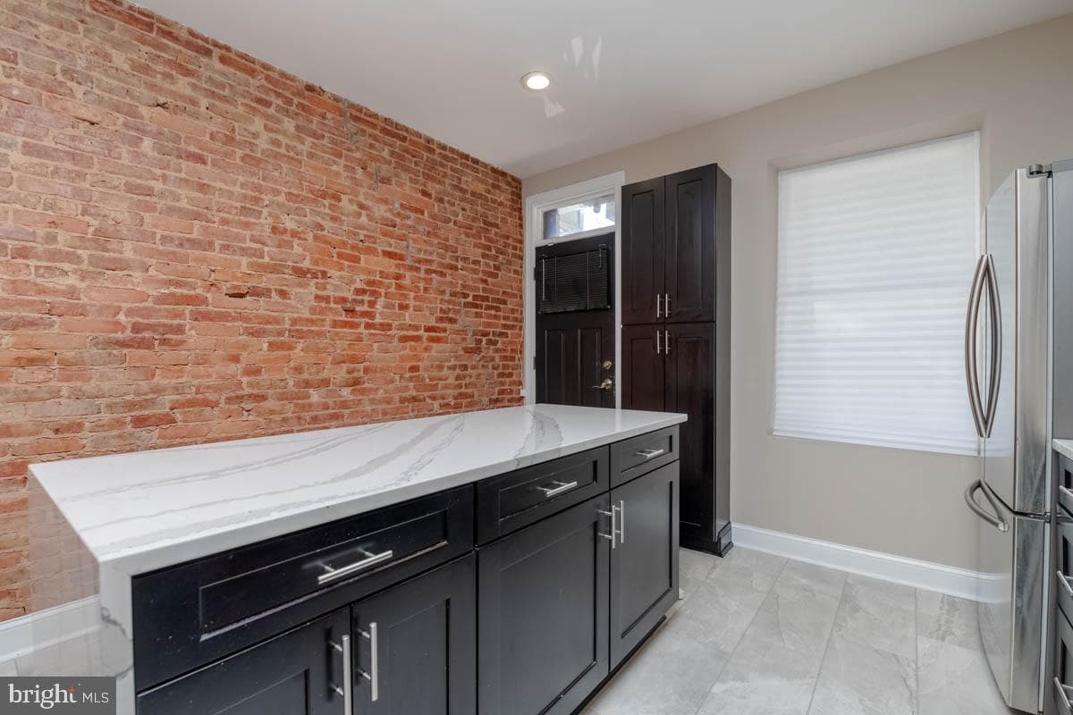16 N Ellwood Avenue photo 15