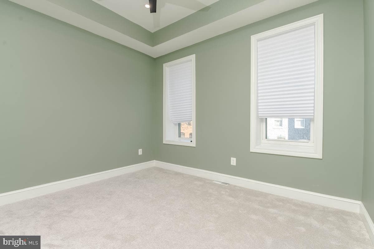 16 N Ellwood Avenue photo 25