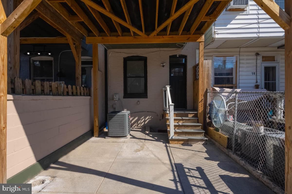 16 N Ellwood Avenue photo 38