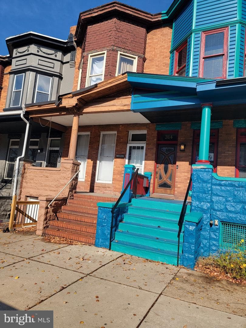312 E 25th Street photo 2