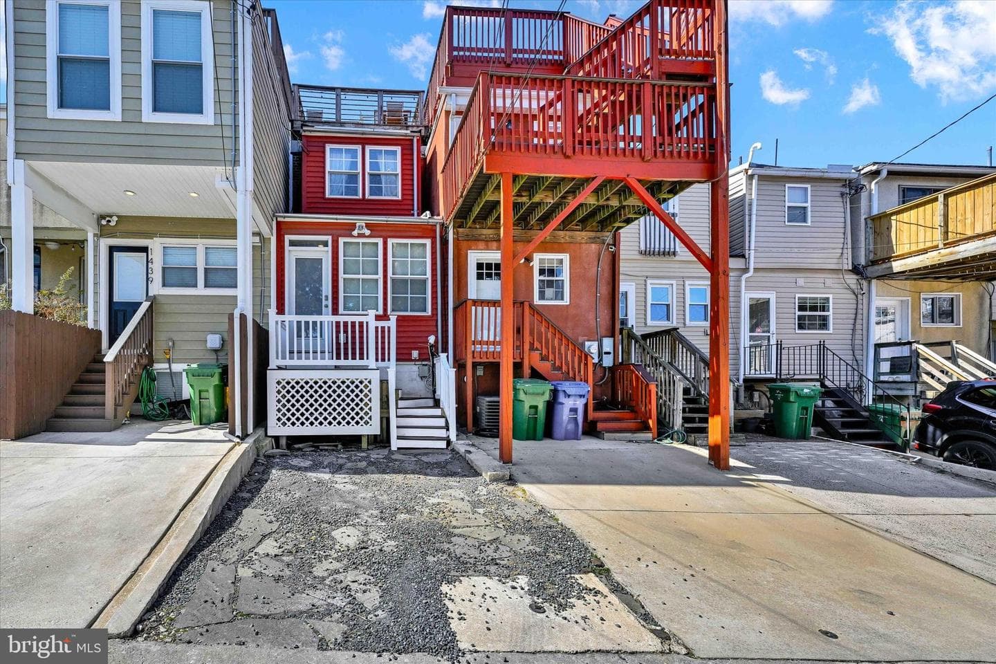 1437 Henry Street photo 32