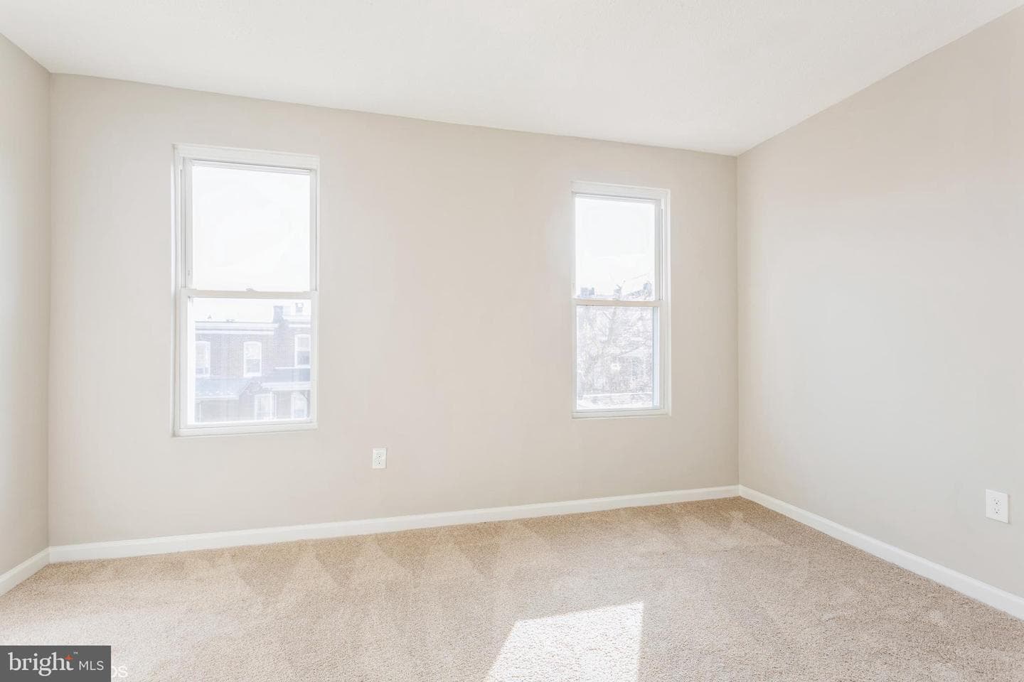 732 Denison Street photo 13