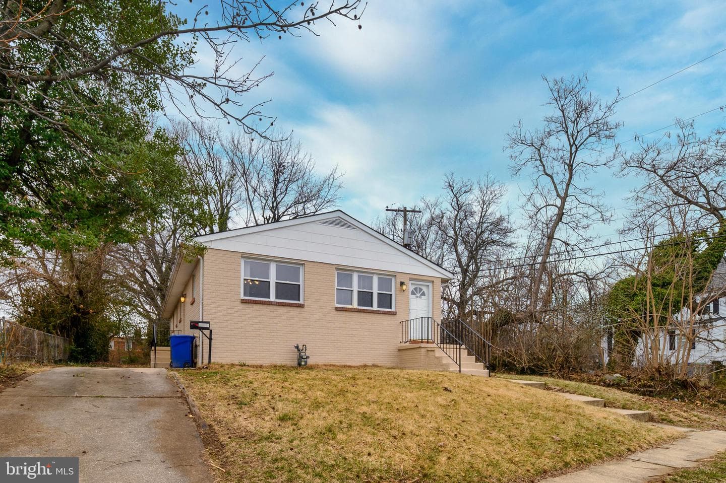 5930 Plumer Avenue photo 2
