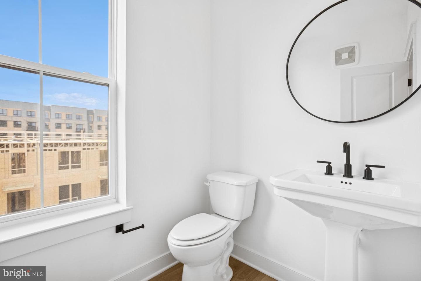 124b Locke St Mews #lot 2027 photo 10