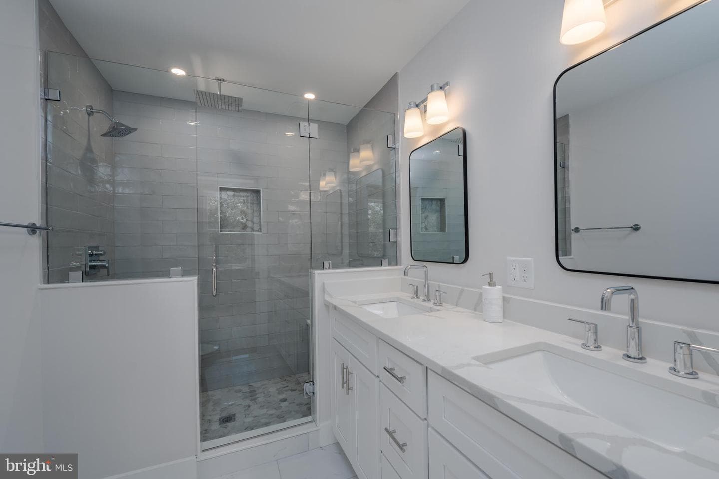 3806 Foster Avenue photo 16