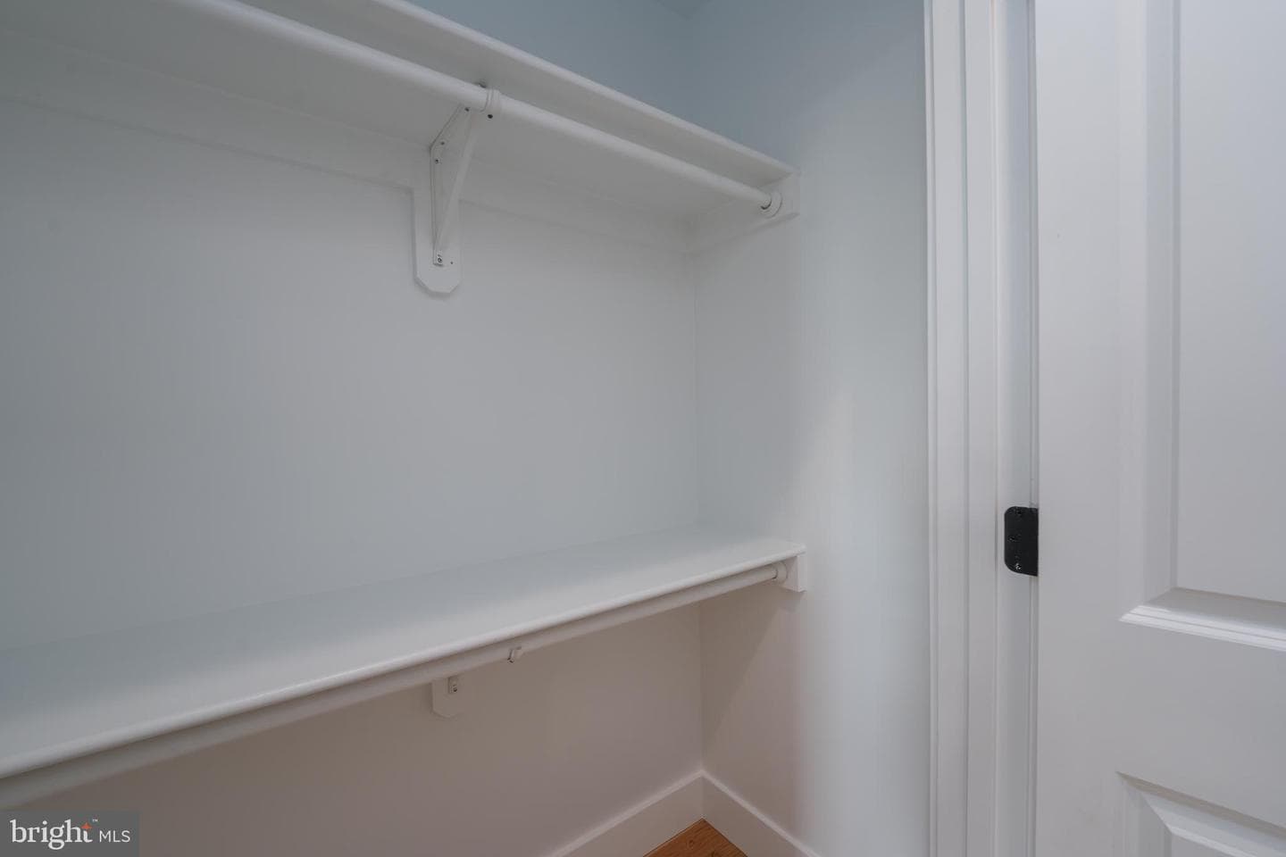 3806 Foster Avenue photo 17