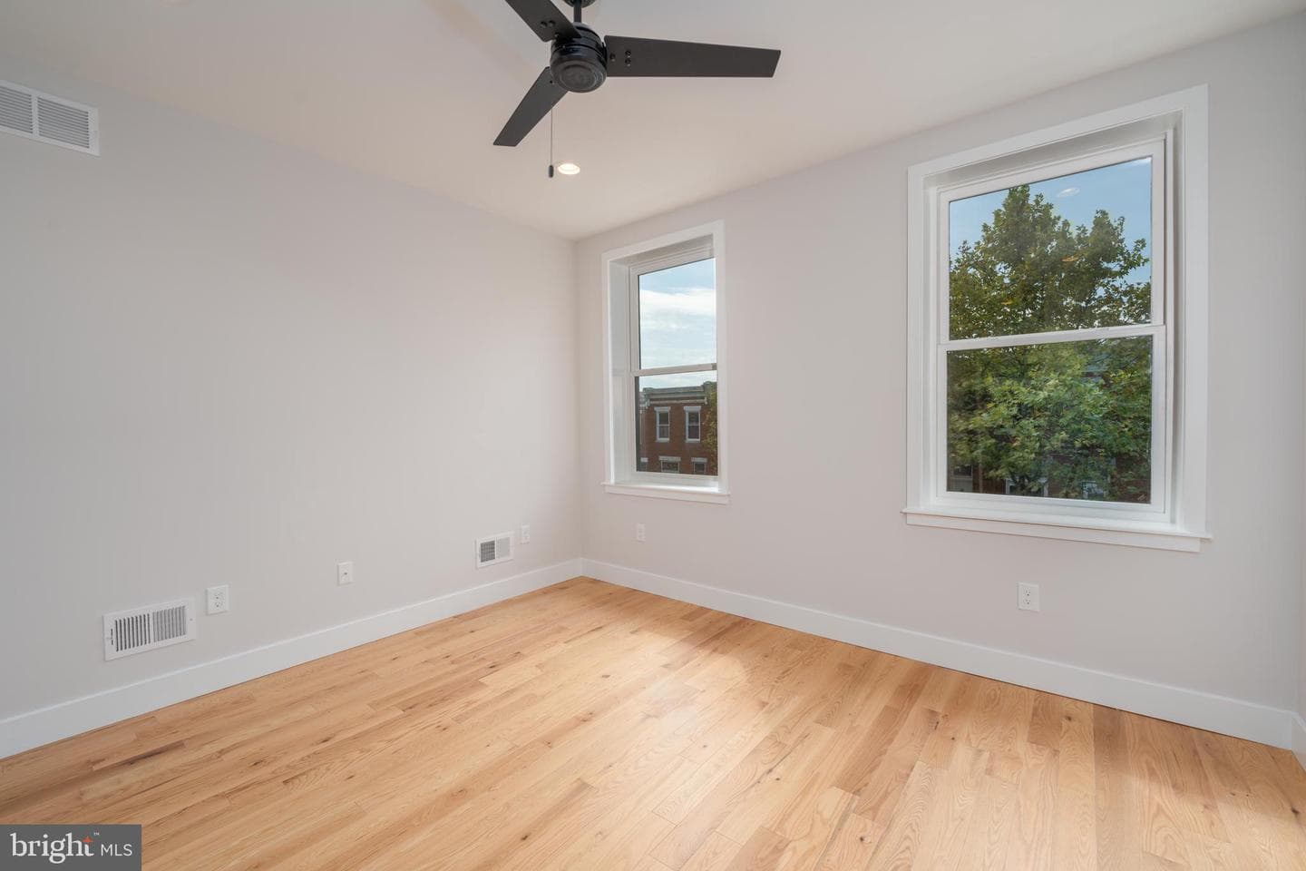3806 Foster Avenue photo 18