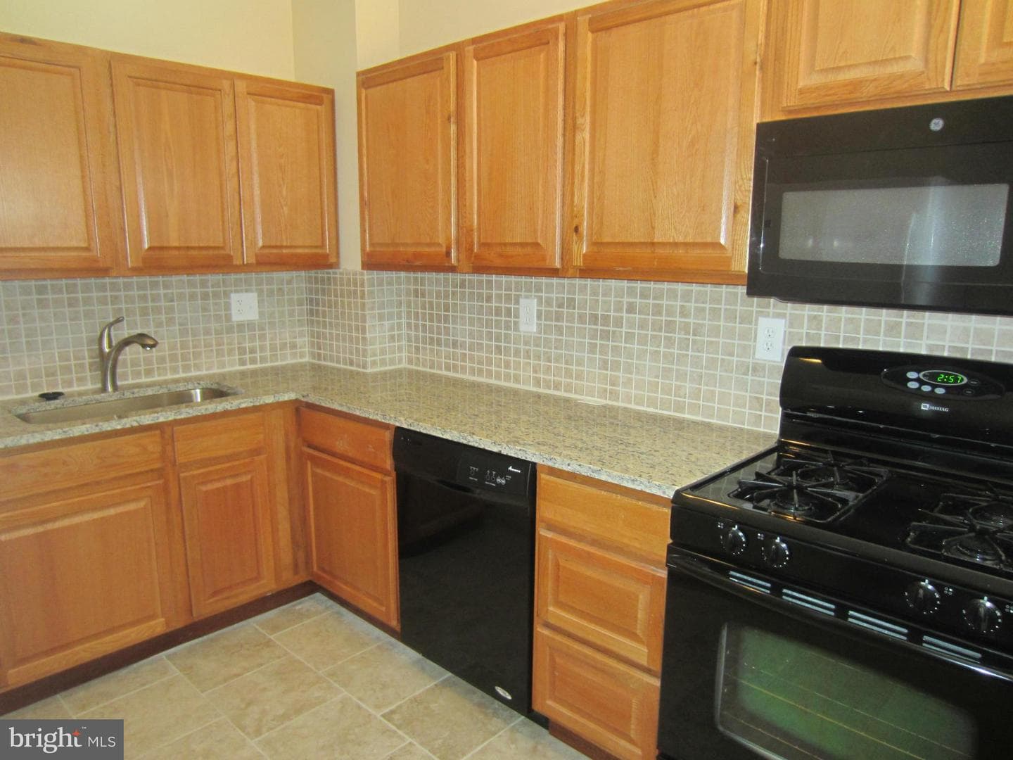 2836 Mayfield Avenue photo 7