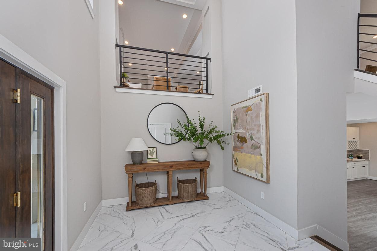 1032 Terrace Glen photo 8