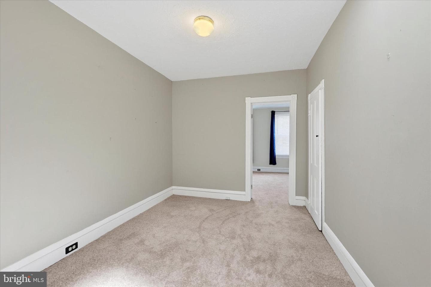 12 S Robinson Street photo 11