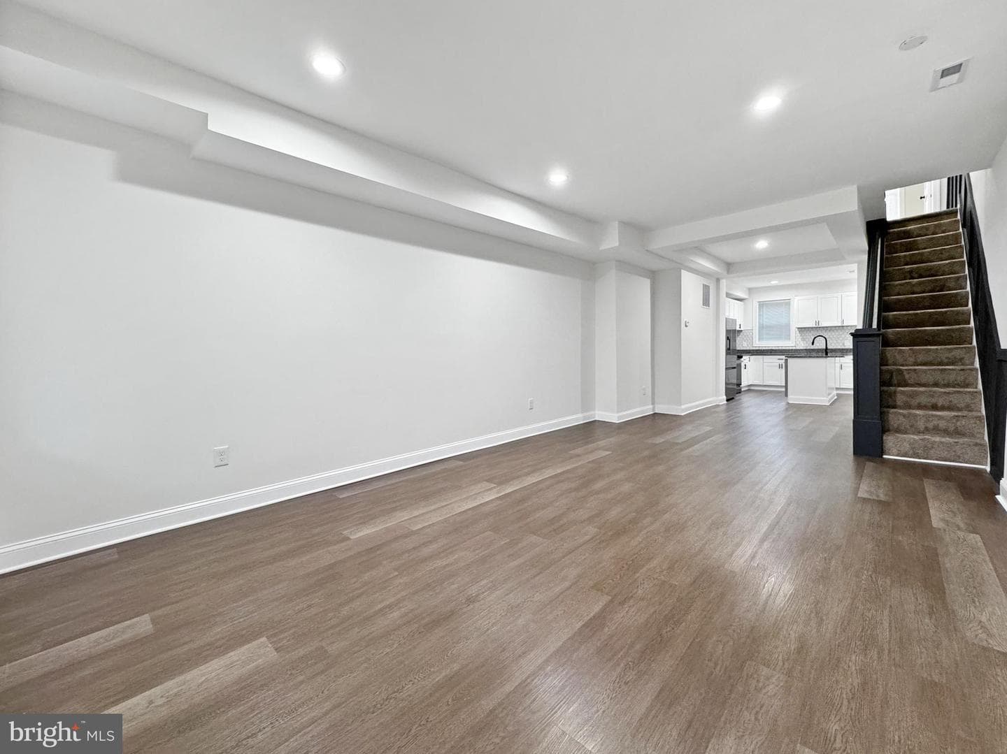 1231 S Carey Street photo 3