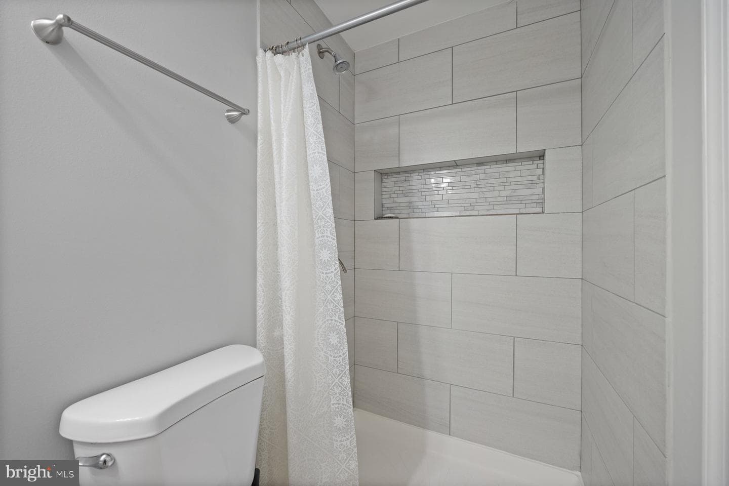 4304 Maine Avenue photo 20