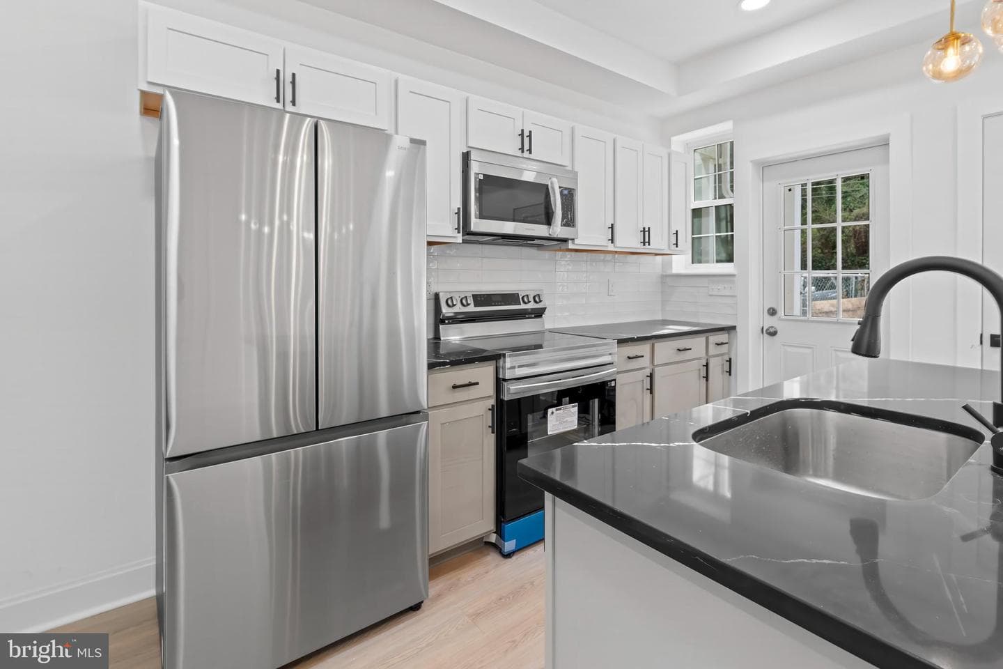 2140 Mount Royal Terrace photo 12