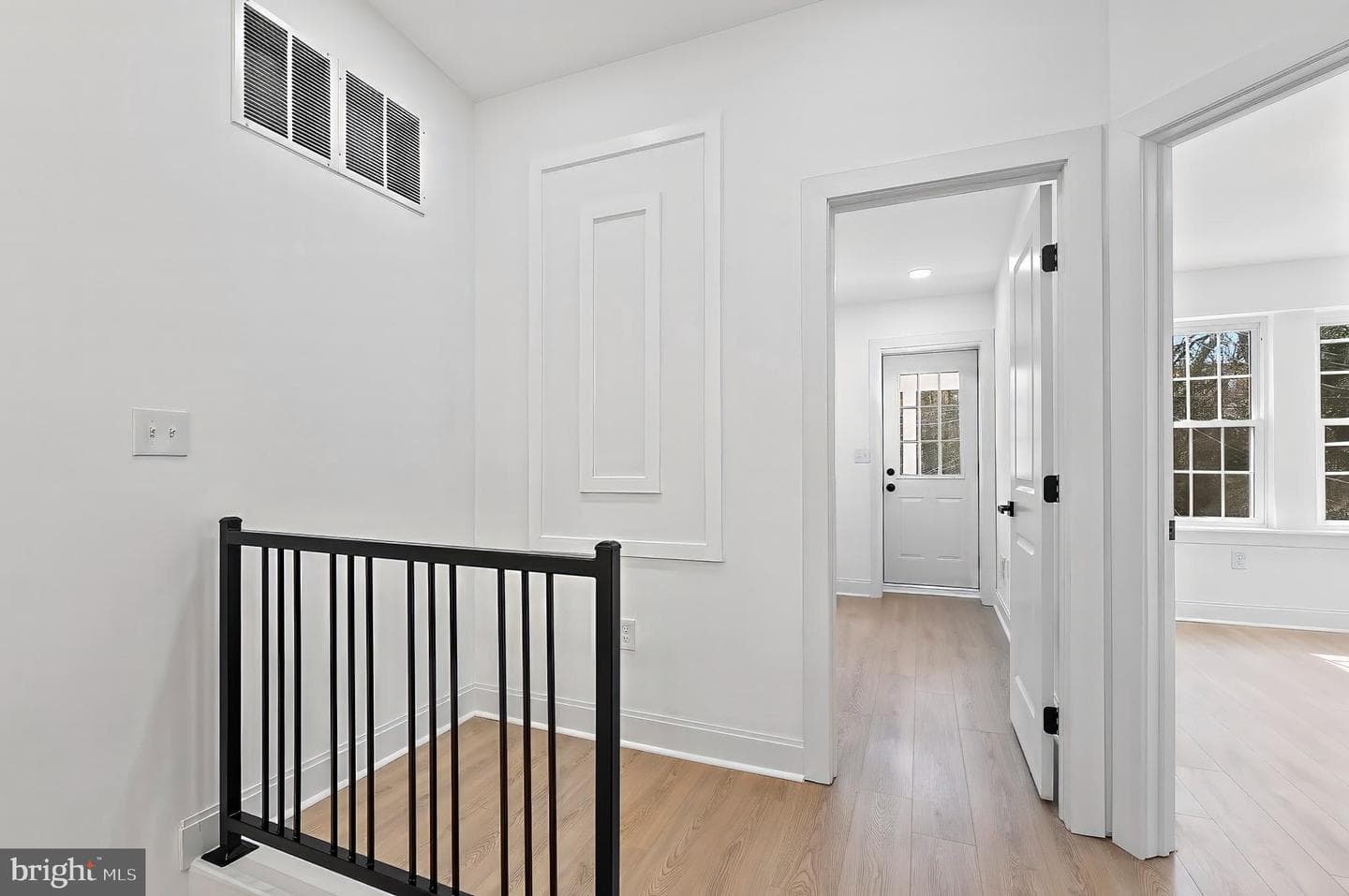 2140 Mount Royal Terrace photo 14