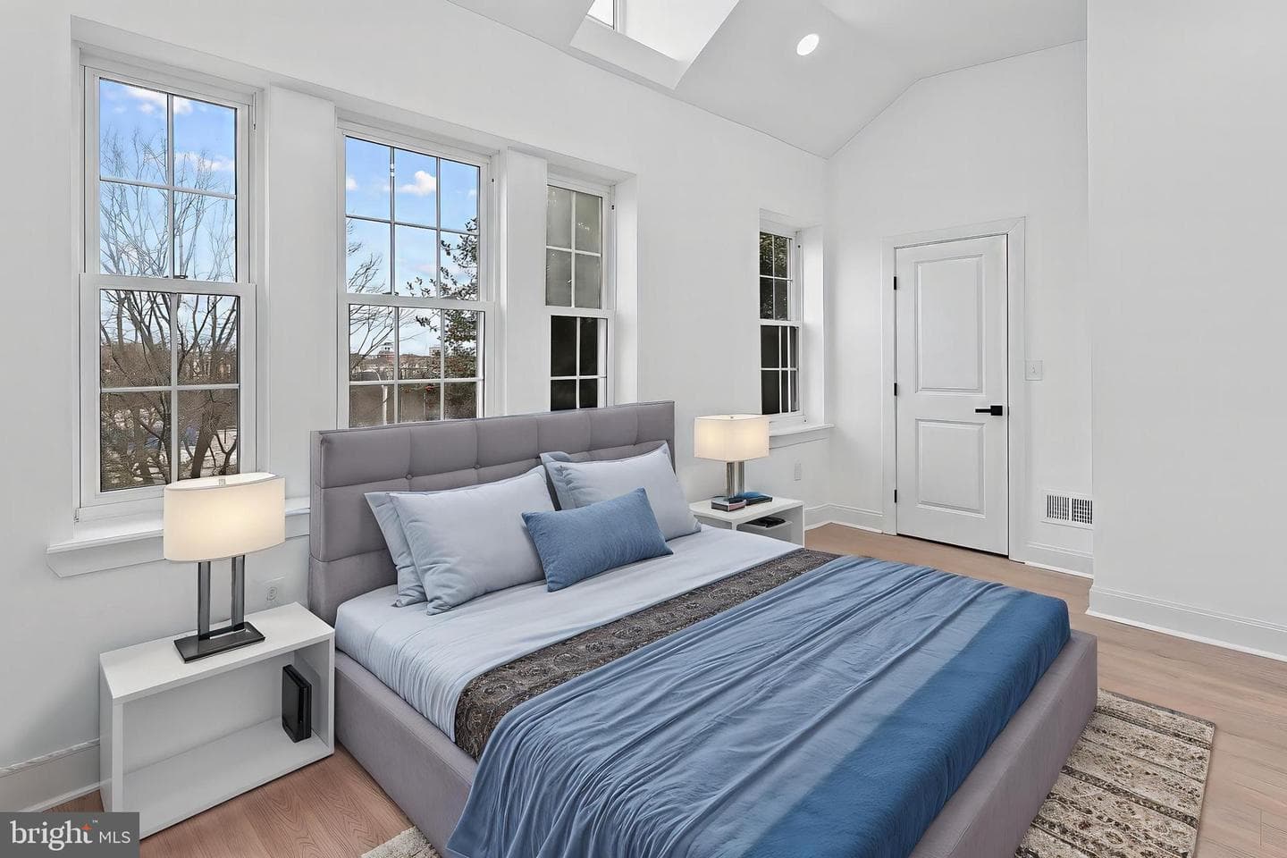 2140 Mount Royal Terrace photo 15
