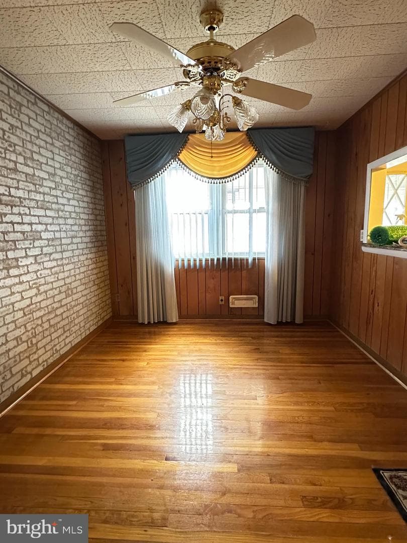 1224 Sheridan Avenue photo 5