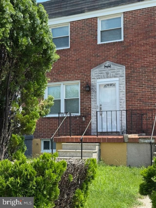 4785 Shamrock Avenue photo 1