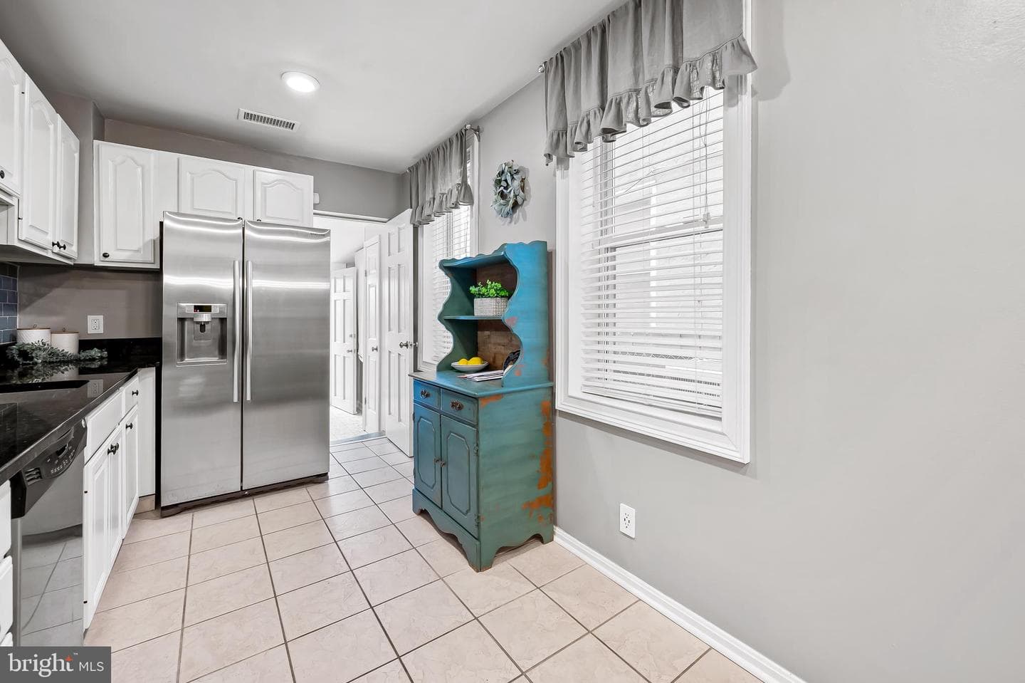 1045 Riverside Avenue photo 10