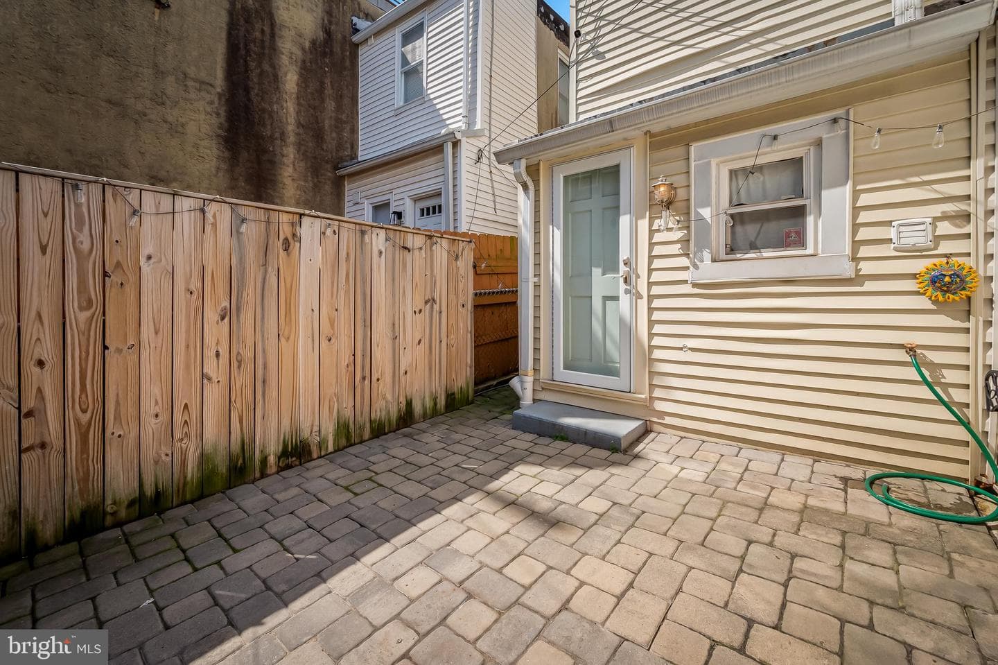 1045 Riverside Avenue photo 17