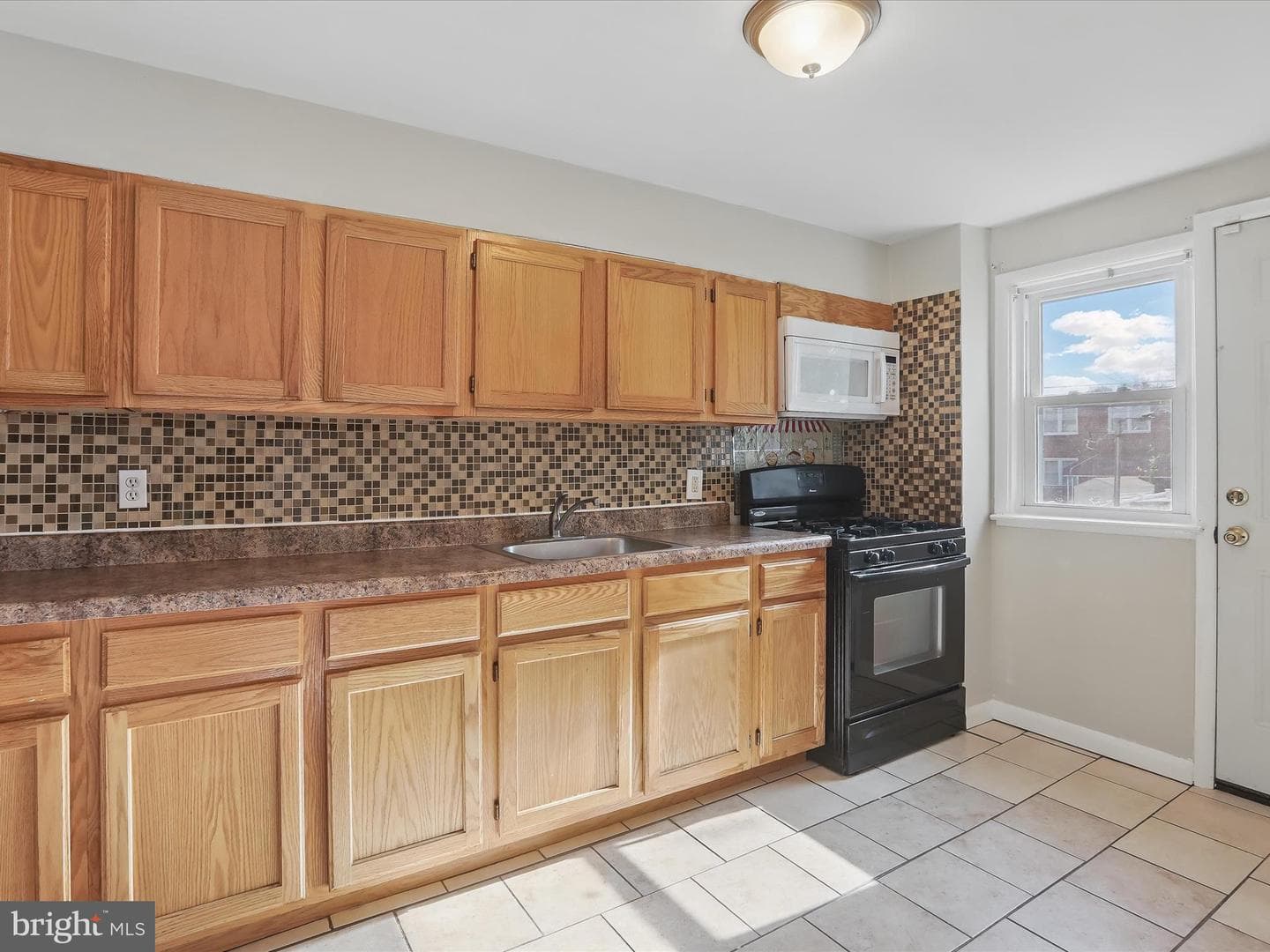 5516 Cedonia Avenue photo 14