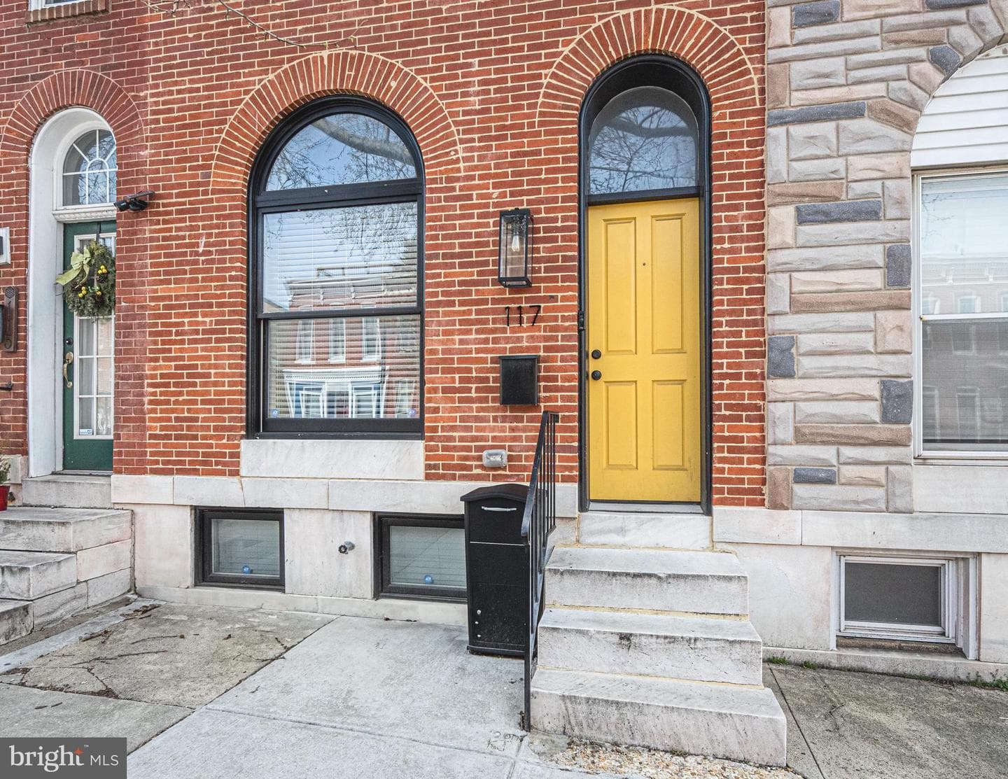 117 W Clement Street photo 3