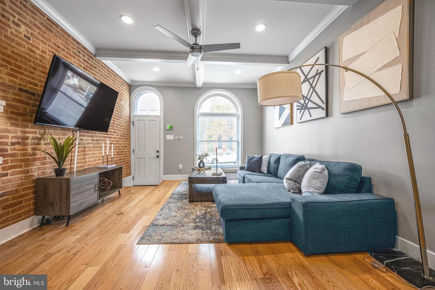 117 W Clement Street photo 4