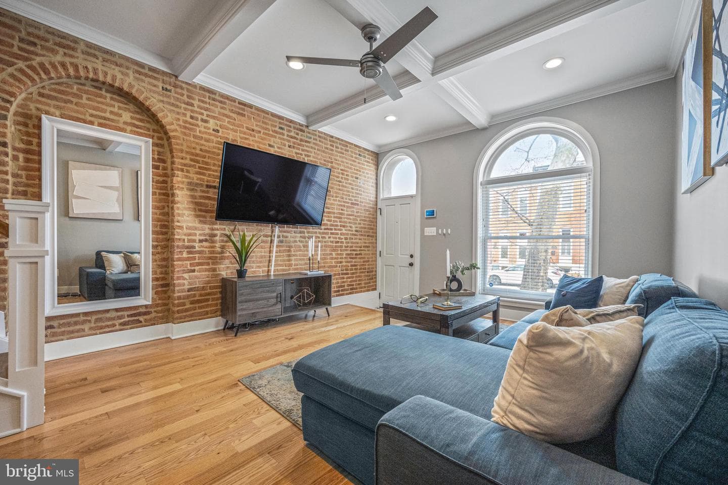117 W Clement Street photo 7