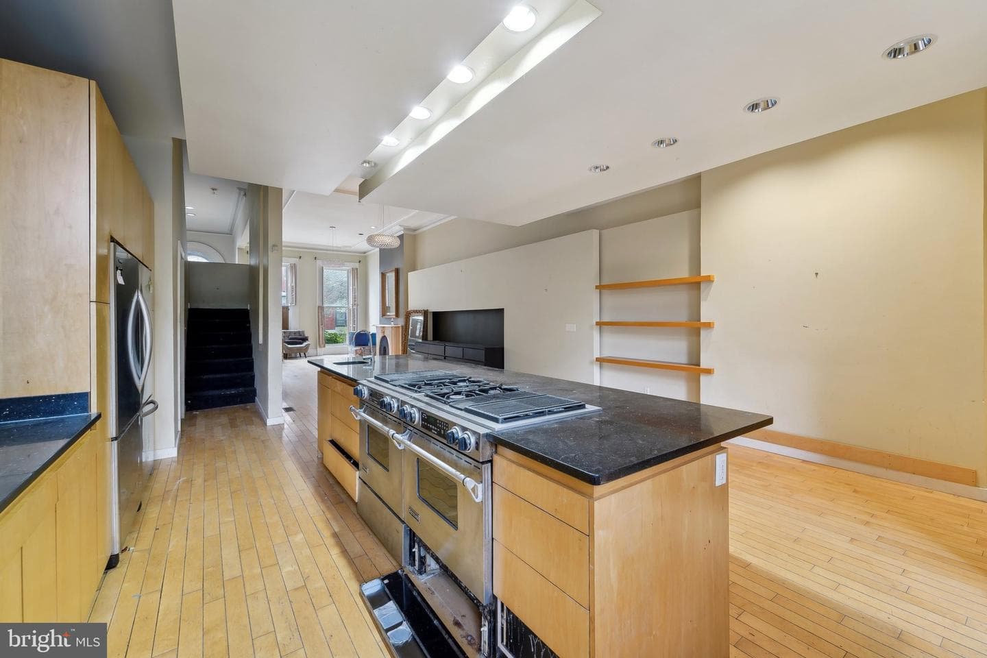 1602 Bolton Street photo 12