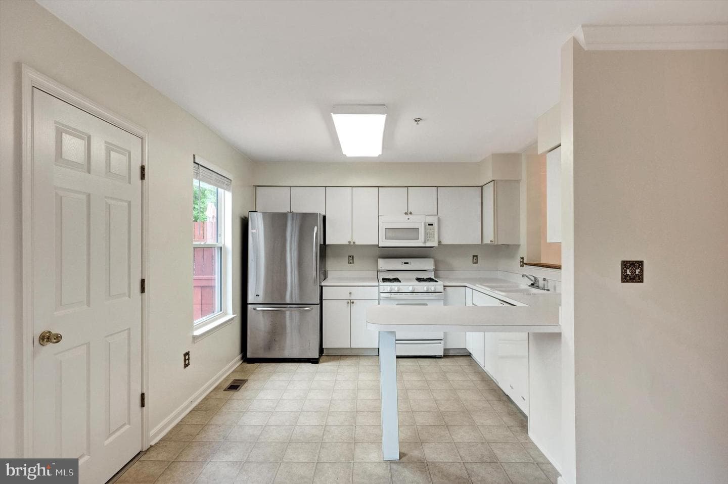 5221 Tabard Court photo 17