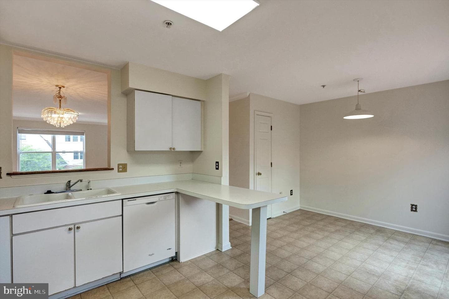 5221 Tabard Court photo 5