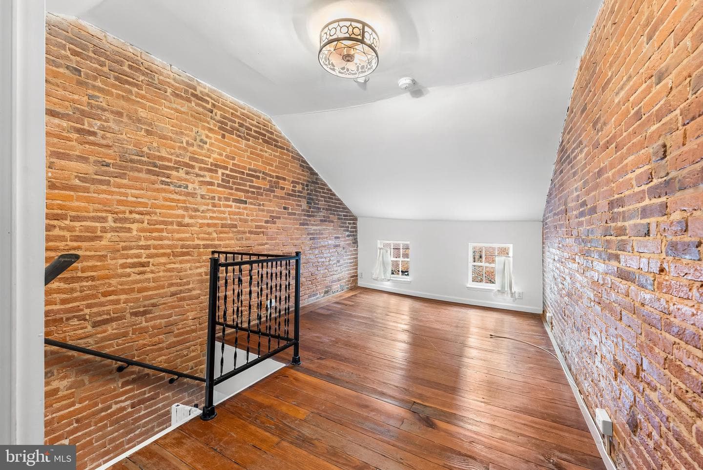1812 Lancaster Street photo 20