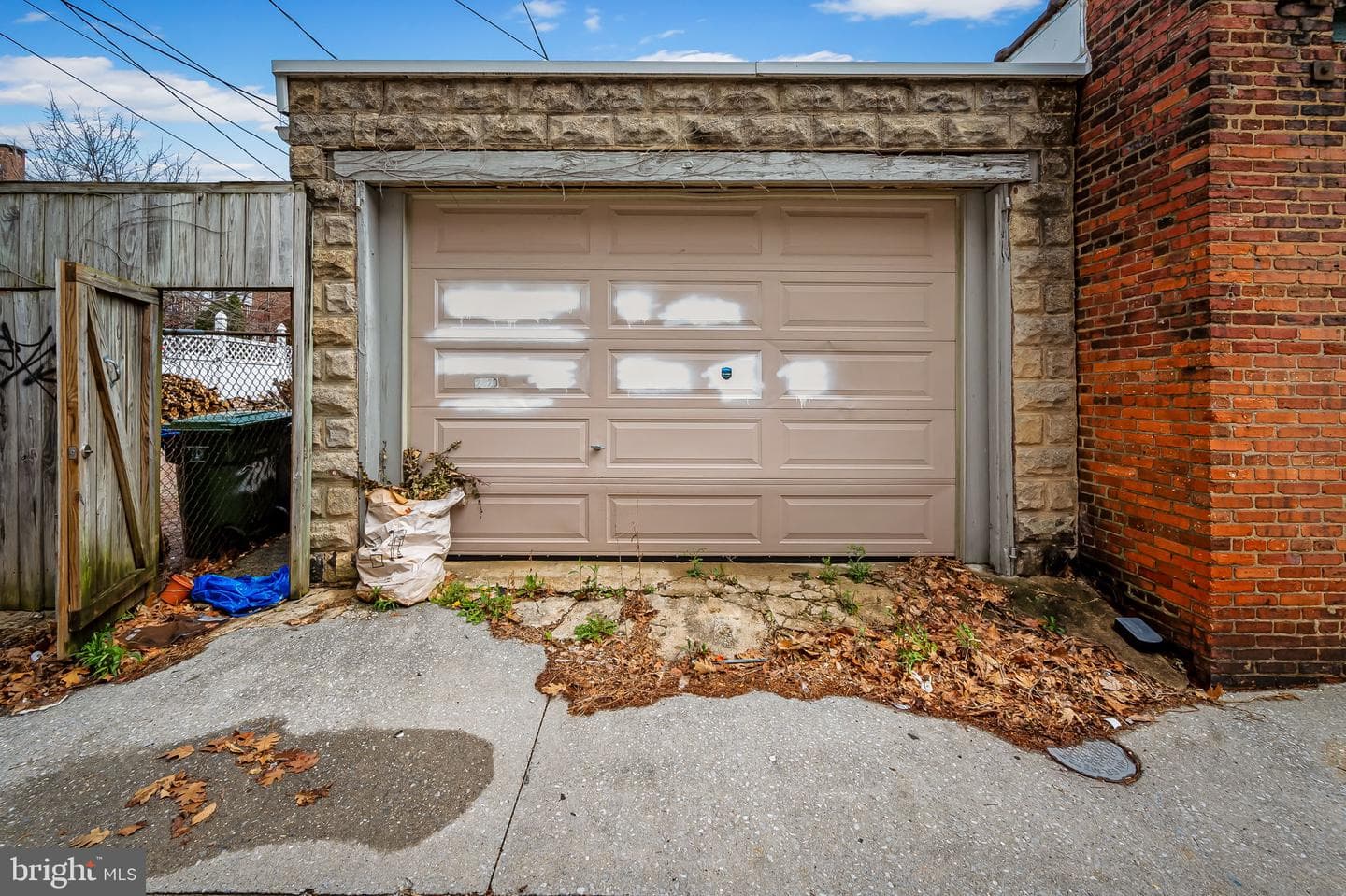 2820 Saint Paul Street photo 46