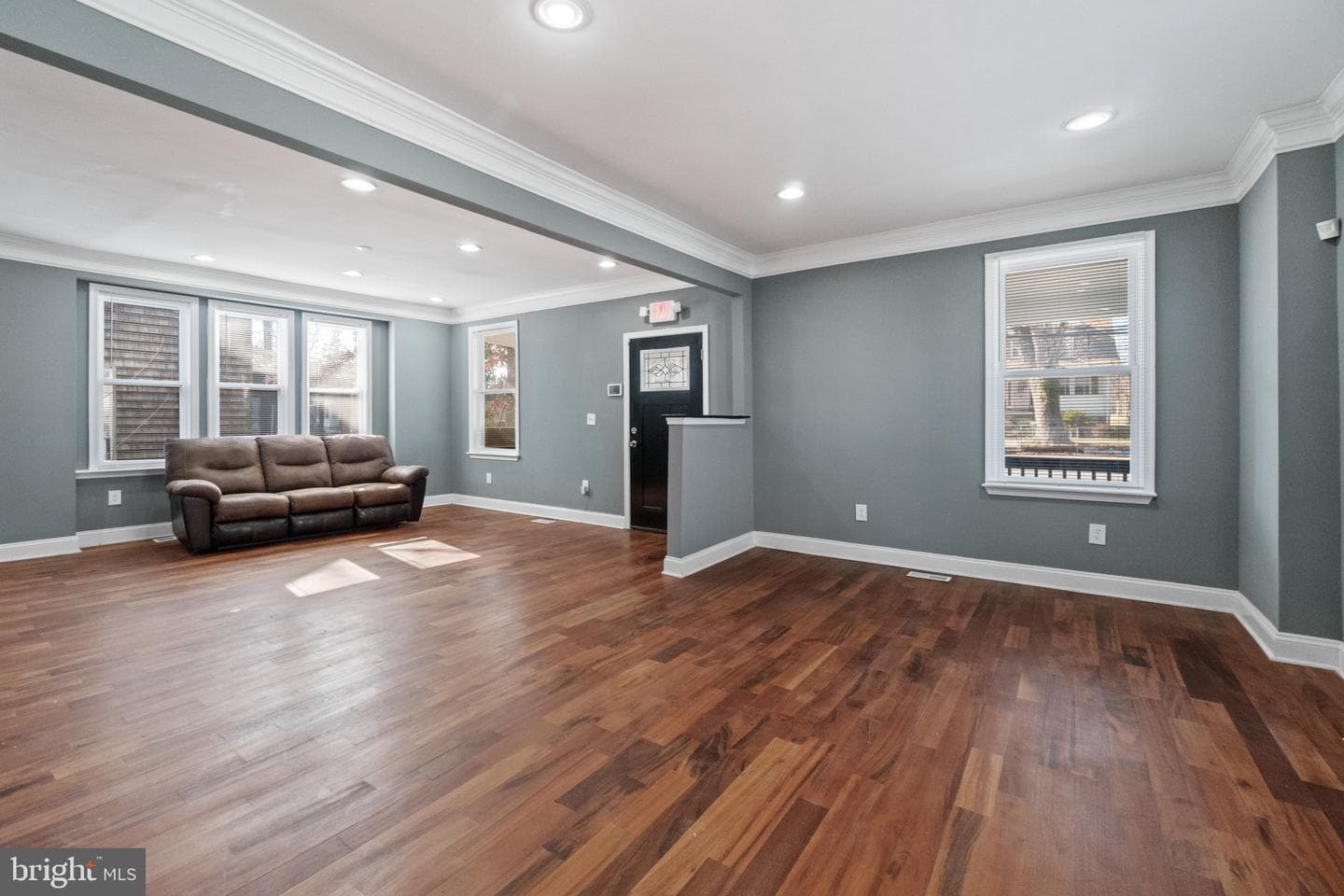 4811 Laurel Avenue photo 3