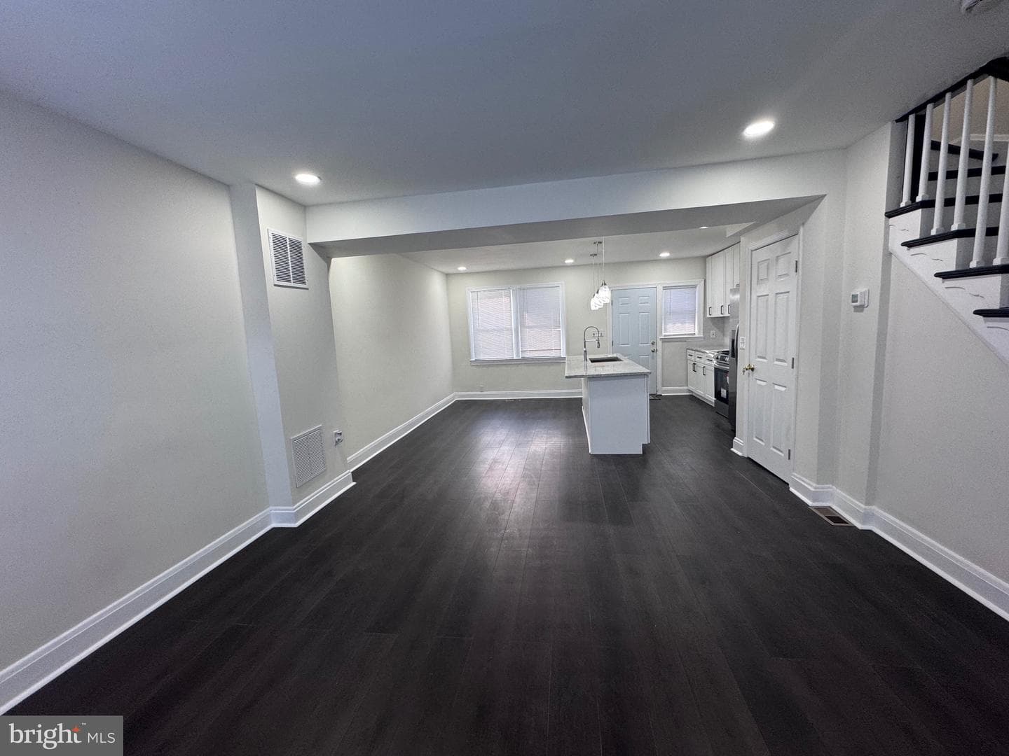 110 N Mount Olivet Lane photo 3