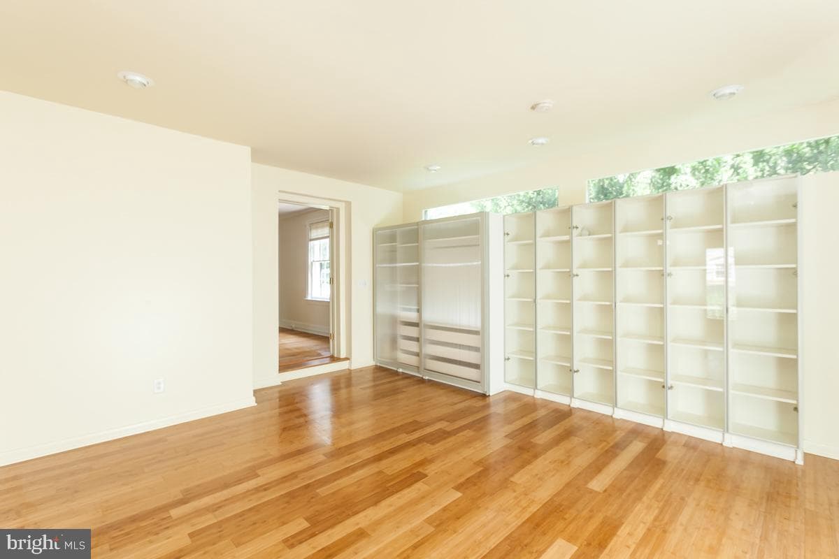 1122 Bellemore Road photo 21