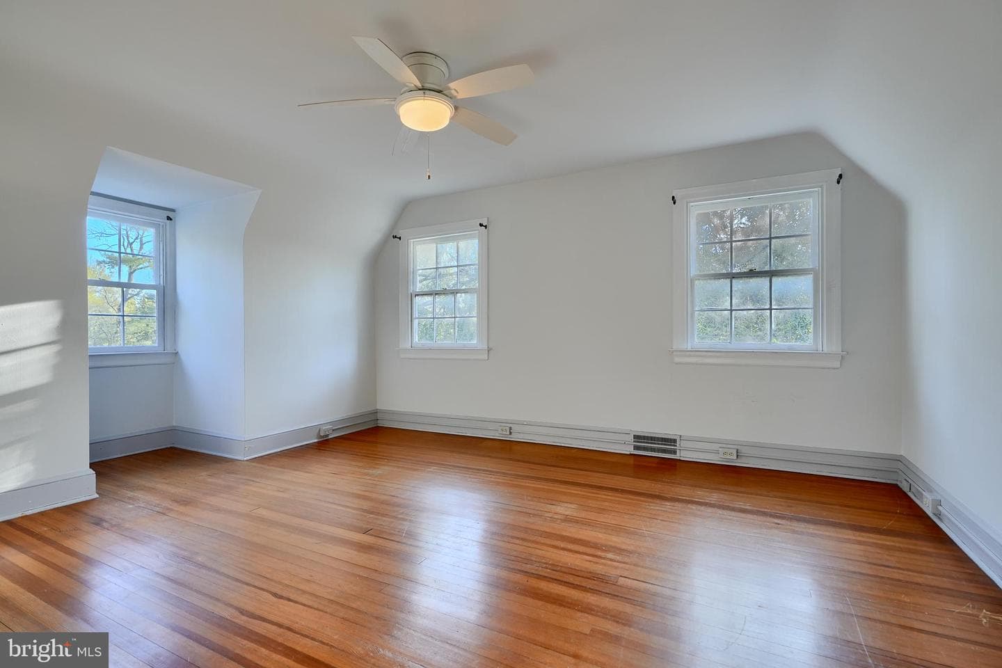 1122 Bellemore Road photo 26