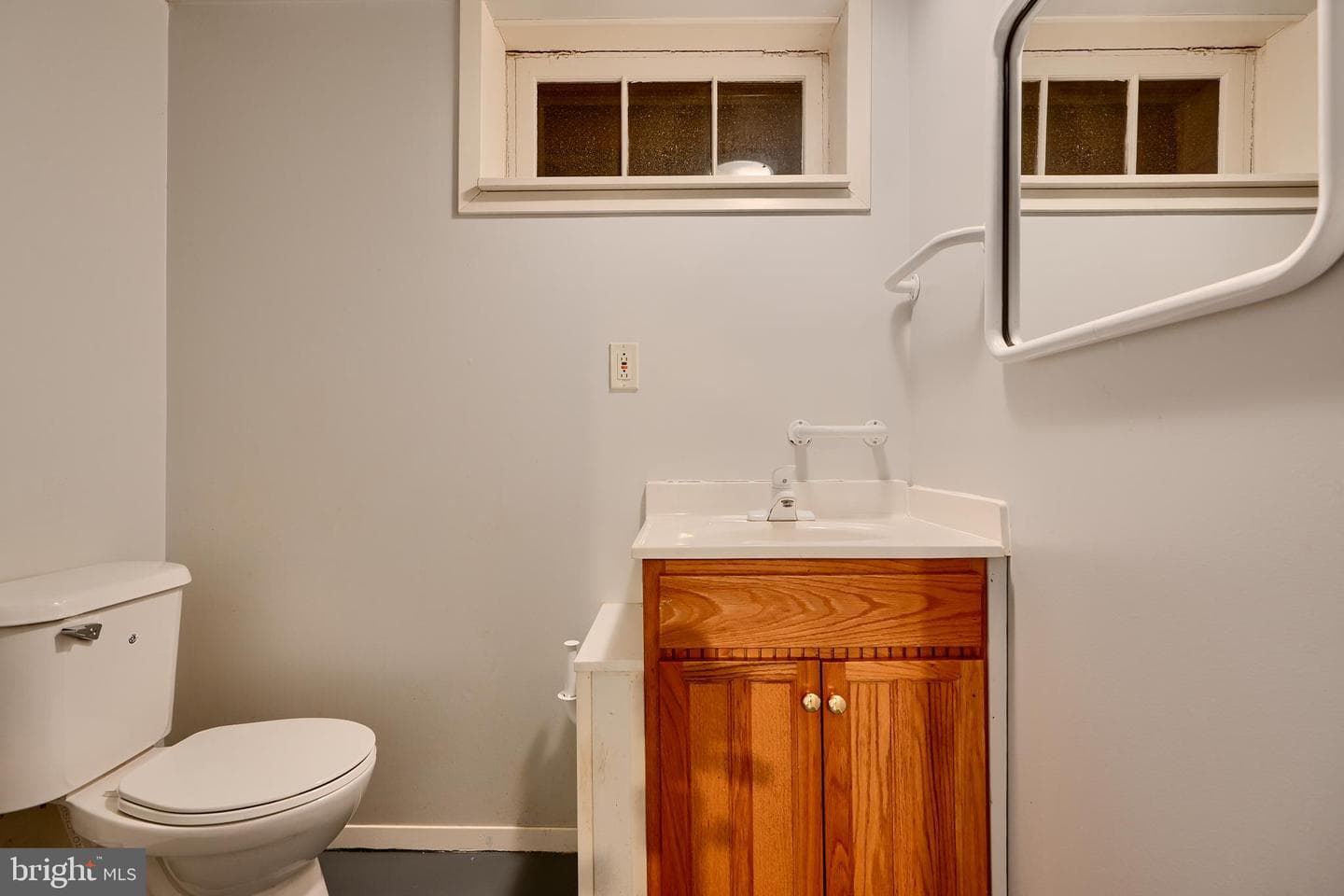 1122 Bellemore Road photo 44