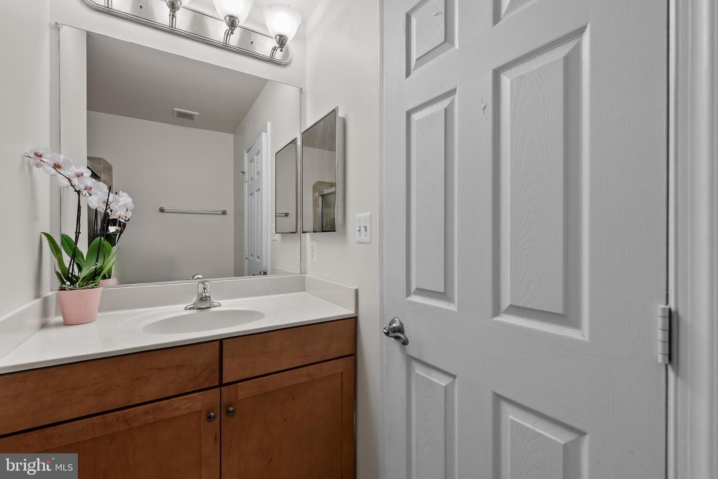 830 Ryan Street photo 19