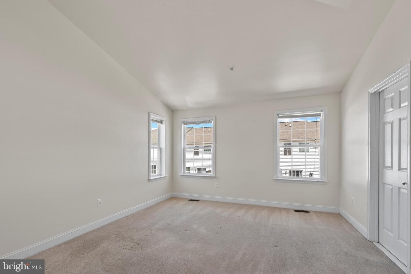 830 Ryan Street photo 26