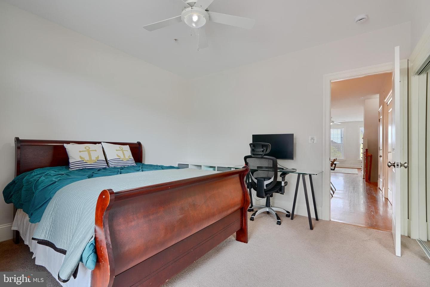 408 Grundy Street photo 26