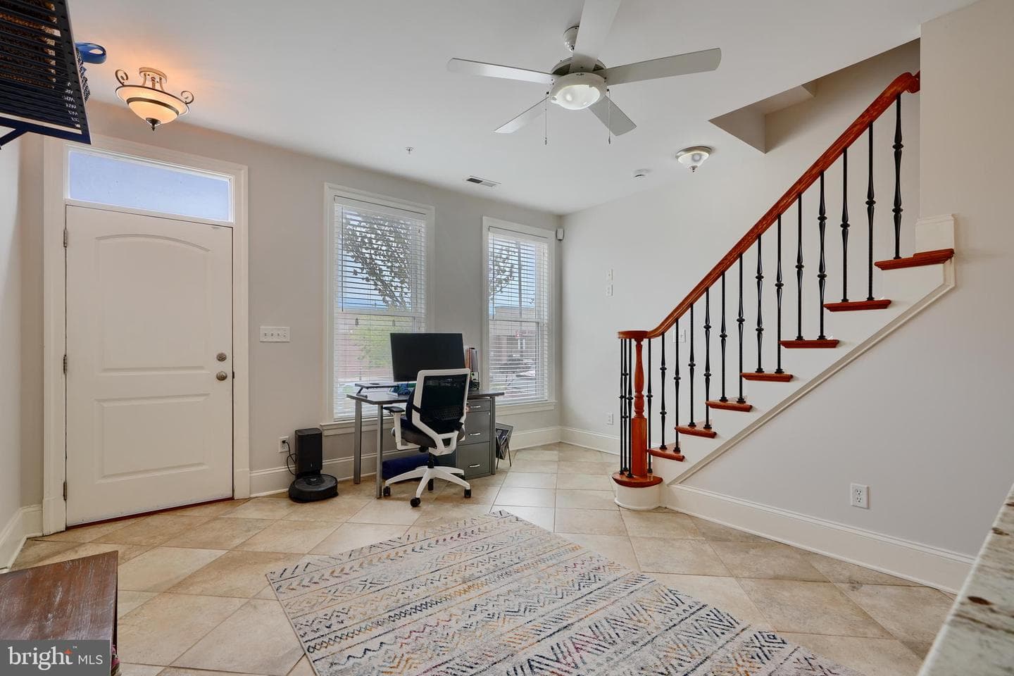 408 Grundy Street photo 8