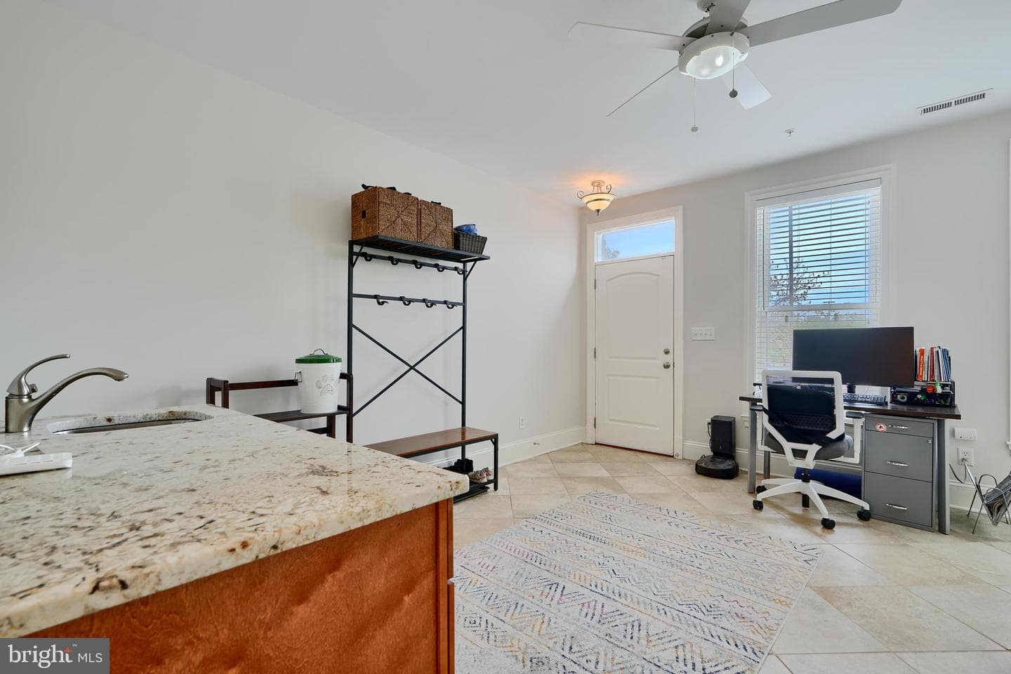 408 Grundy Street photo 9