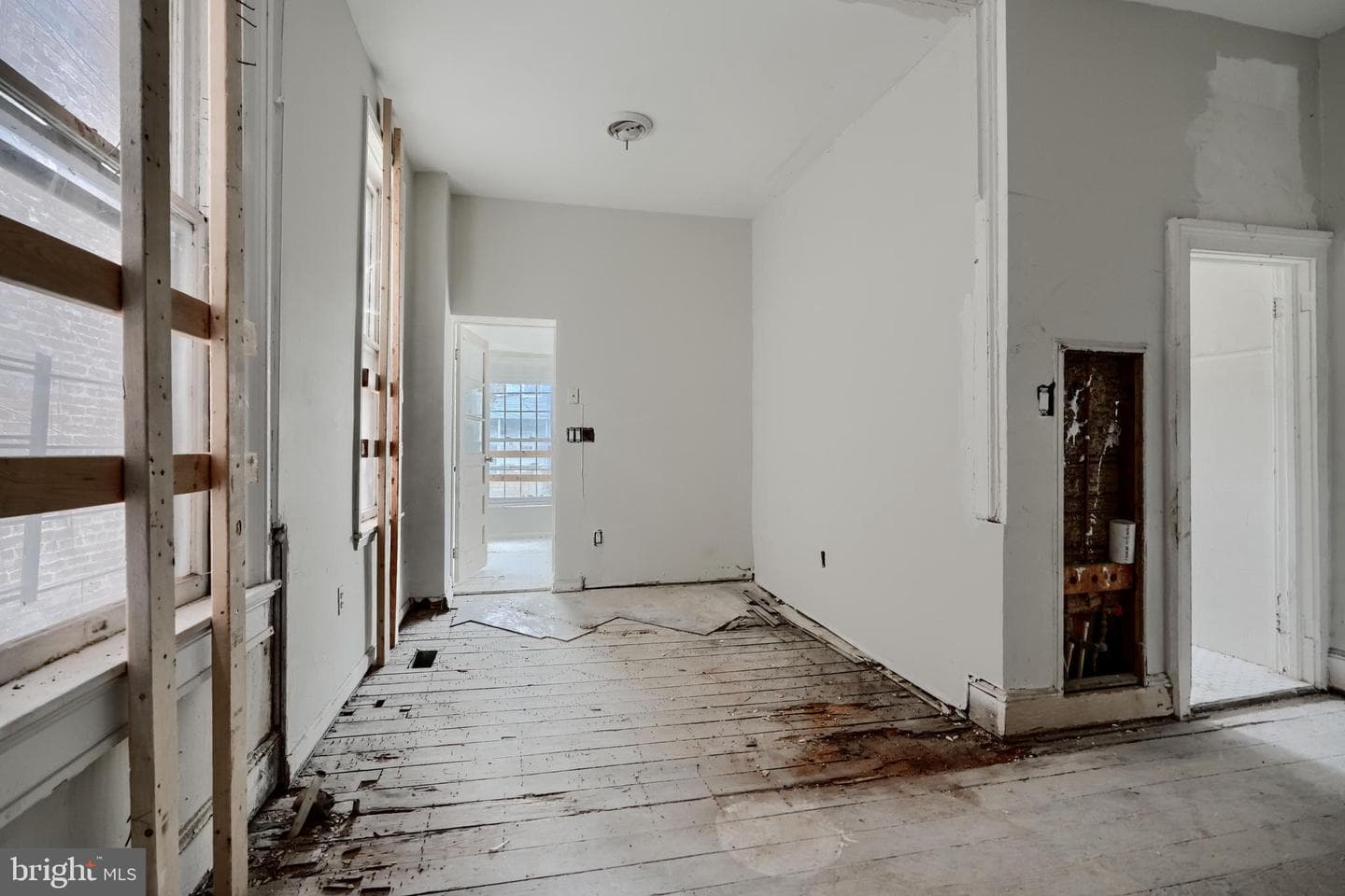 2530 Madison Avenue photo 15