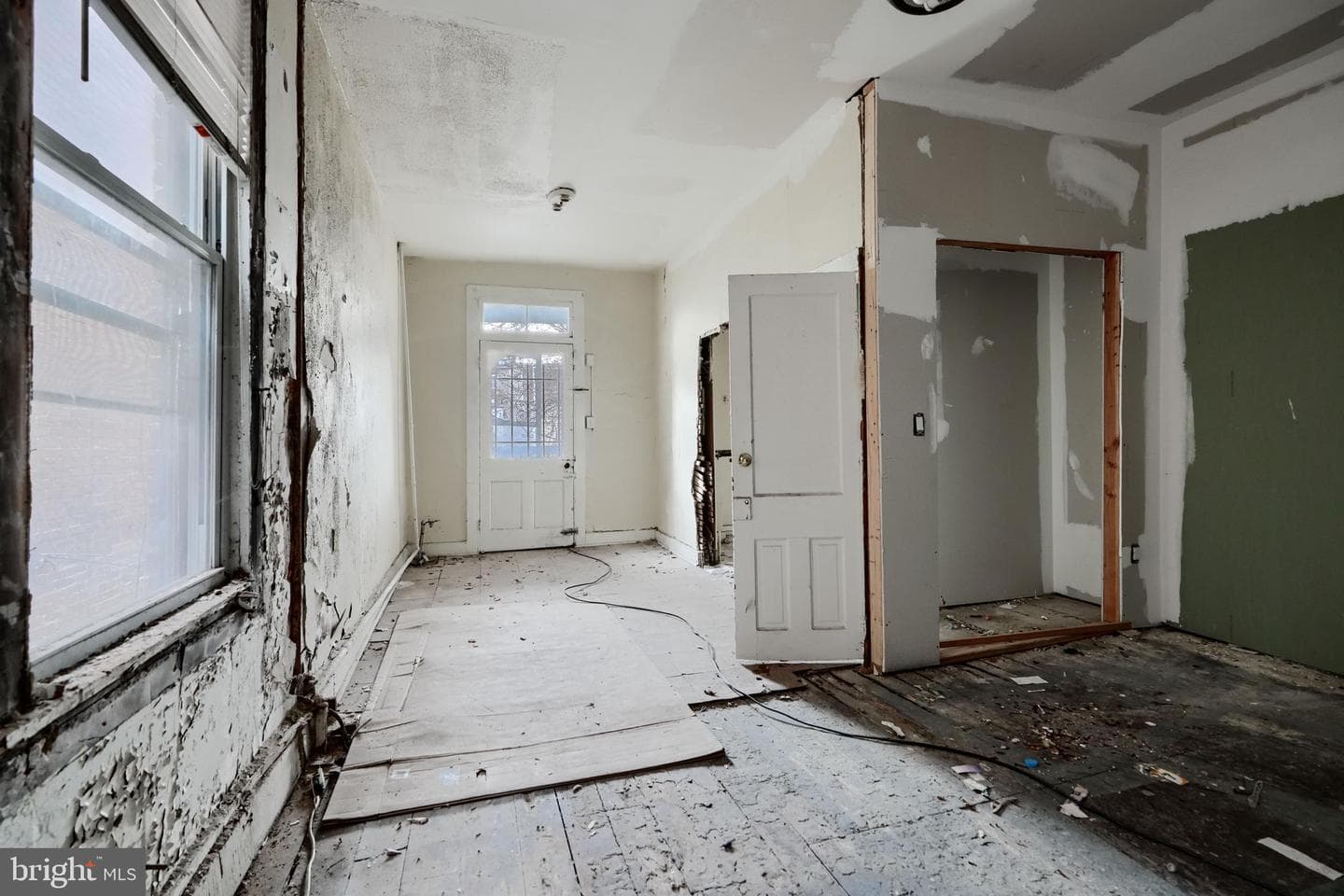 2530 Madison Avenue photo 25