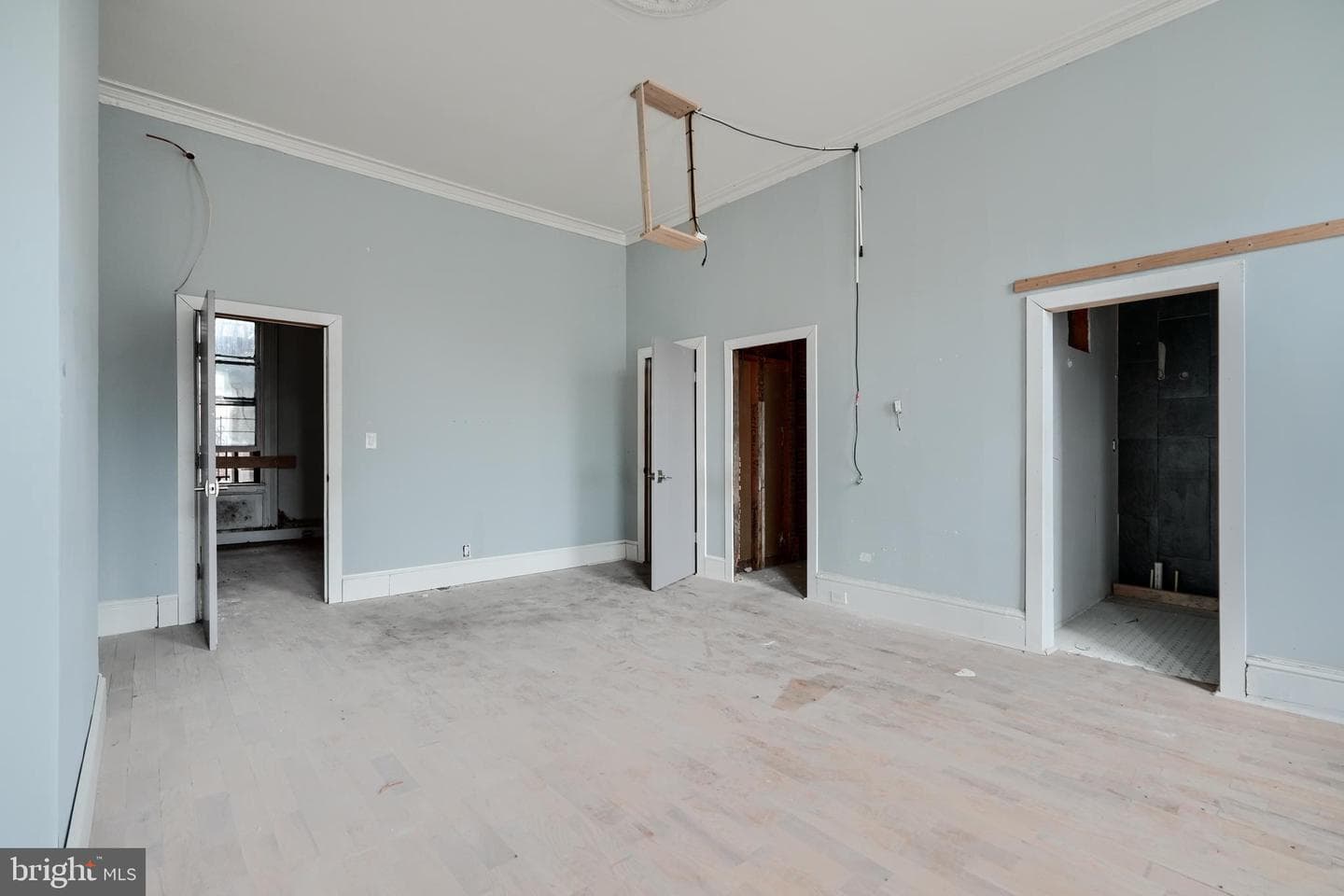 2530 Madison Avenue photo 32