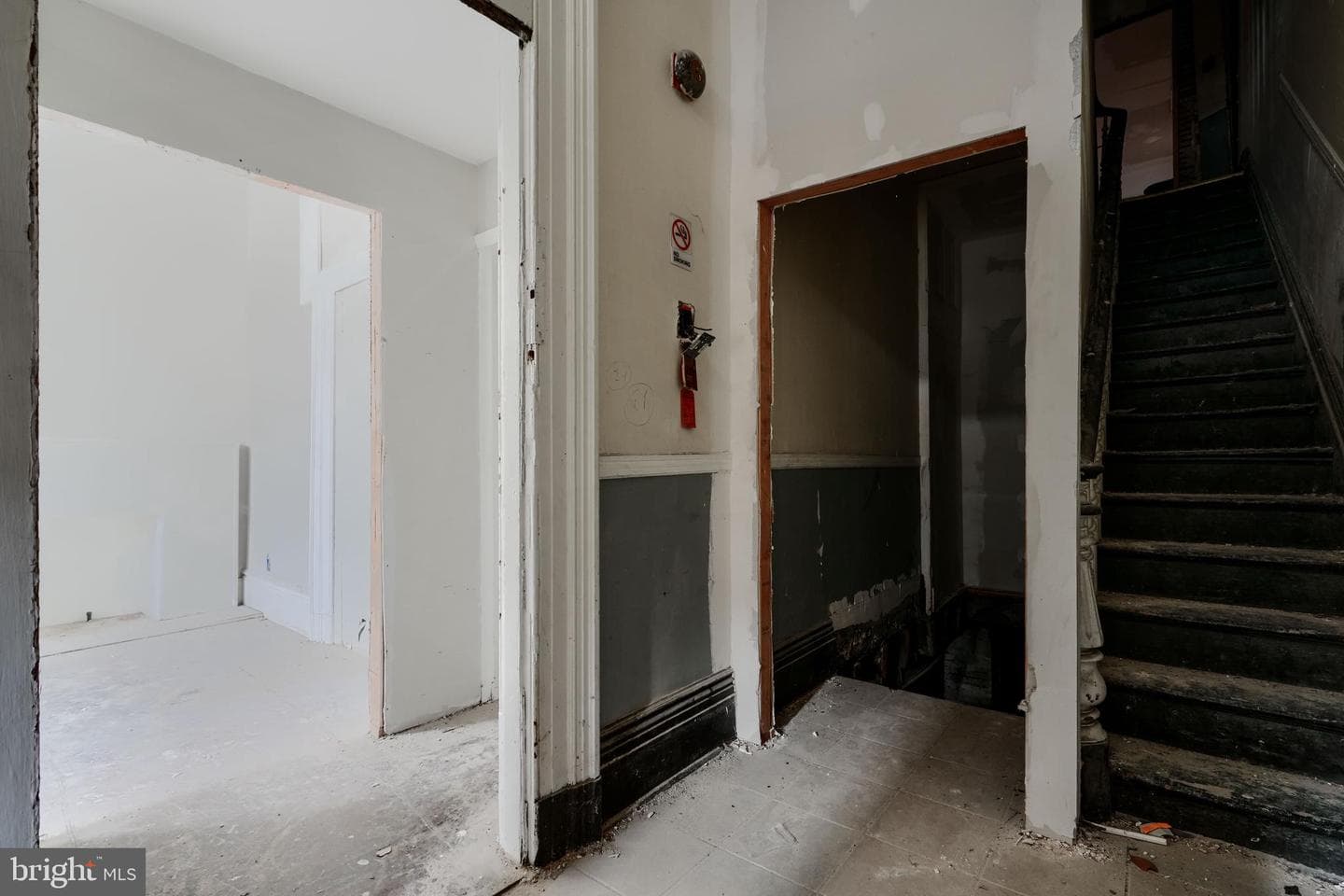 2530 Madison Avenue photo 5