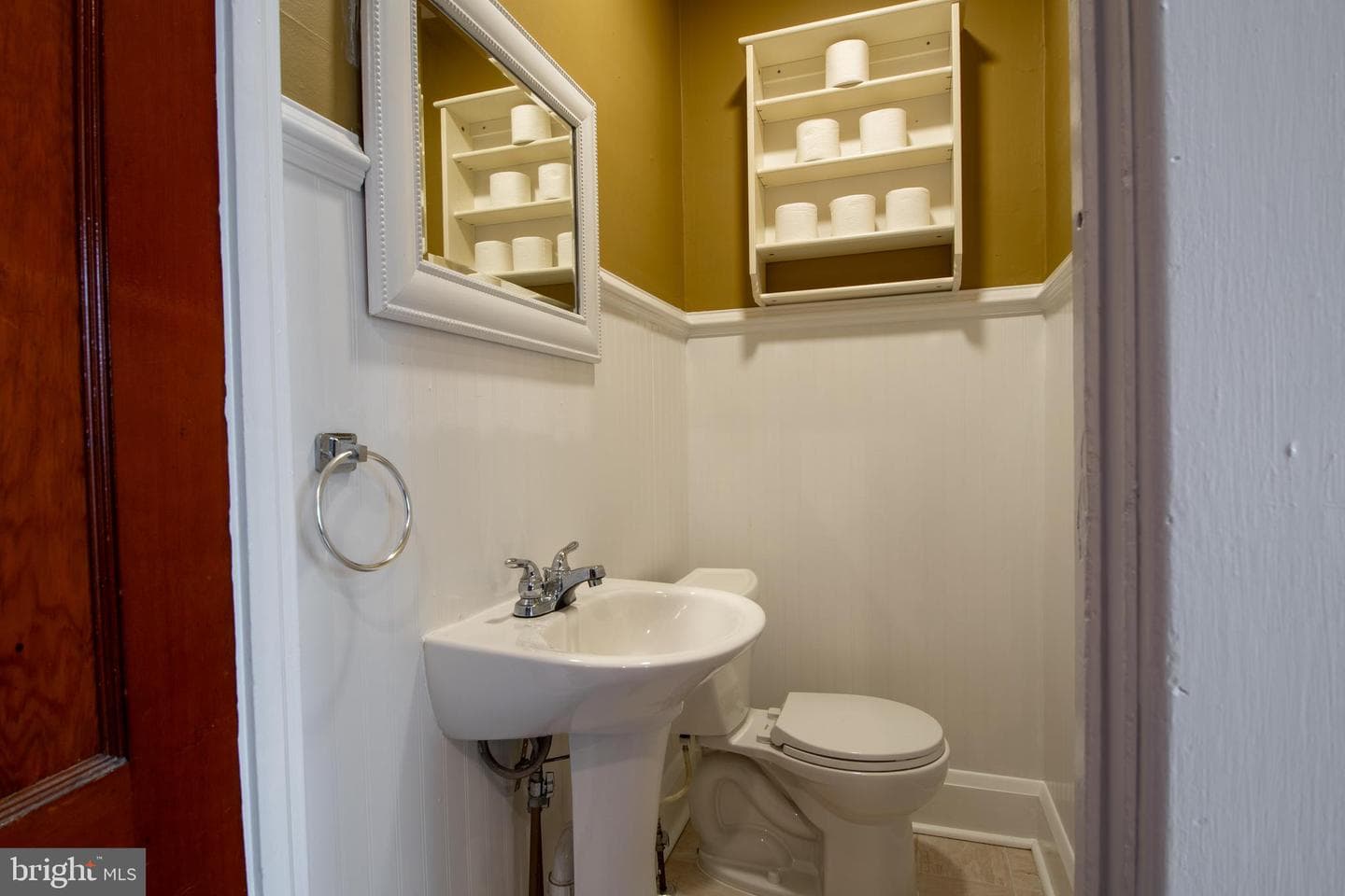 1323 W 41st Street photo 19