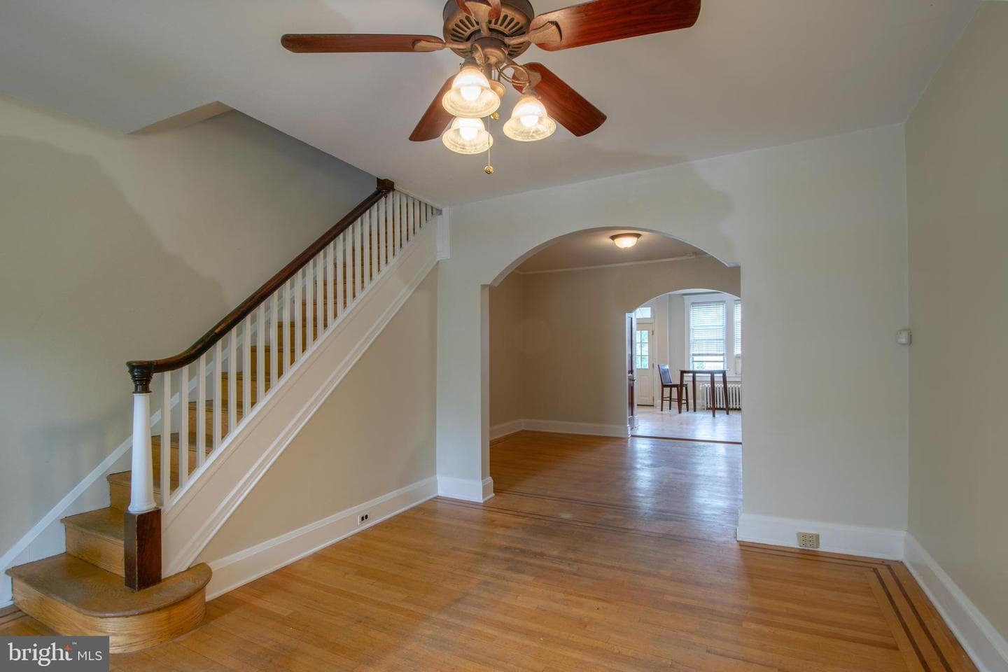 1323 W 41st Street photo 3