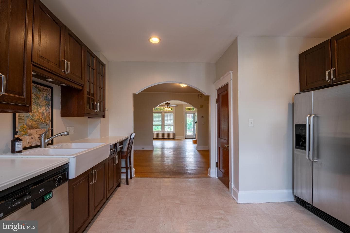 1323 W 41st Street photo 5