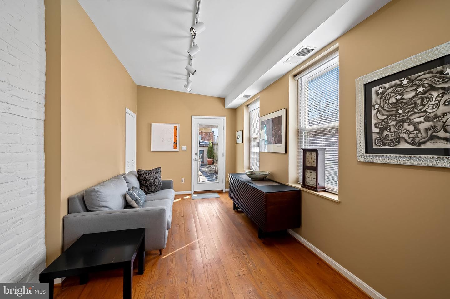 1637 E Baltimore Street photo 27